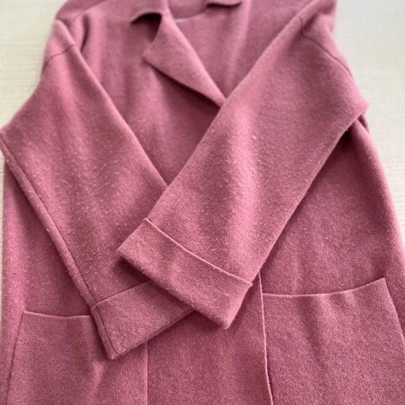 Saks Fifth Avenue 95% cashmere wrap. Gorgeous pink and lush. Super soft! - Picture 4 of 6